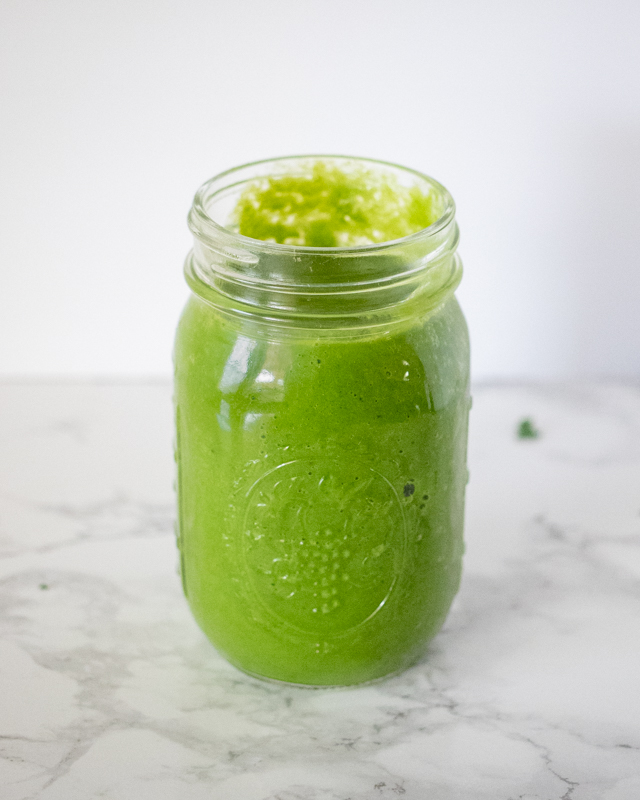 Pear, Banana, and Spinach Smoothie