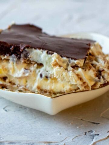 Chocolate Eclair Cool Whip Dessert.